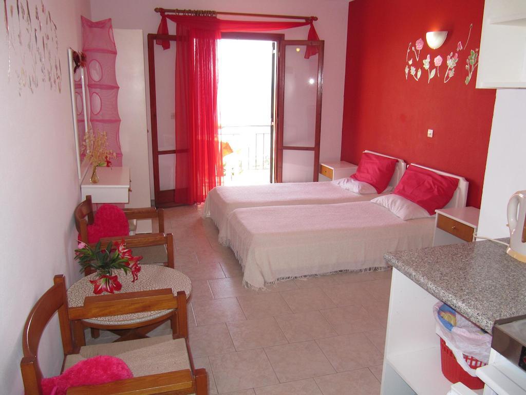 Milka Studios Barbati Quarto foto