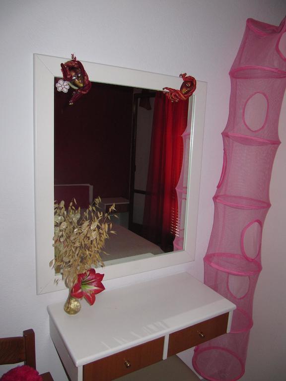 Milka Studios Barbati Quarto foto